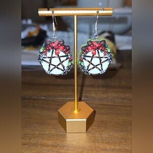 Acrylic Pentagram Wreath Earrings